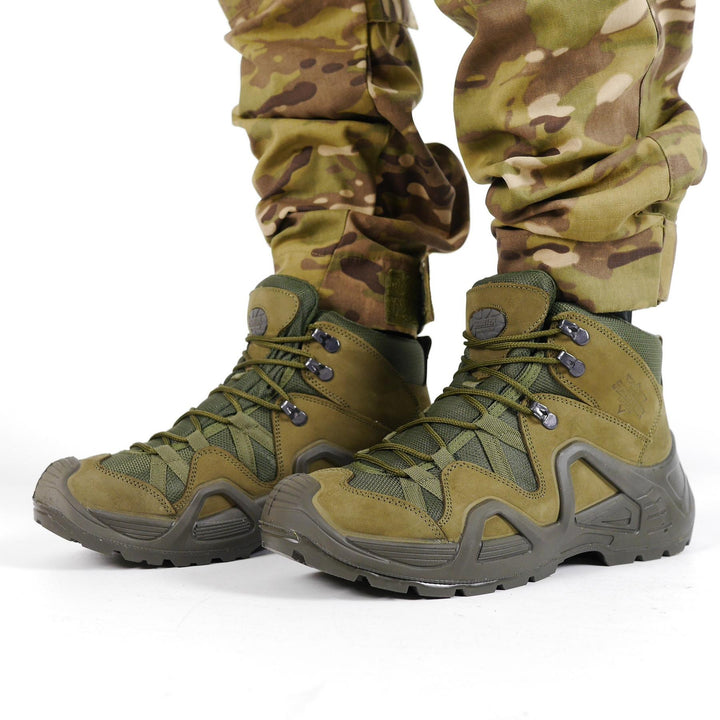 Men's Lowa Scooter P1492NH Waterproof Boots, Size 8.5